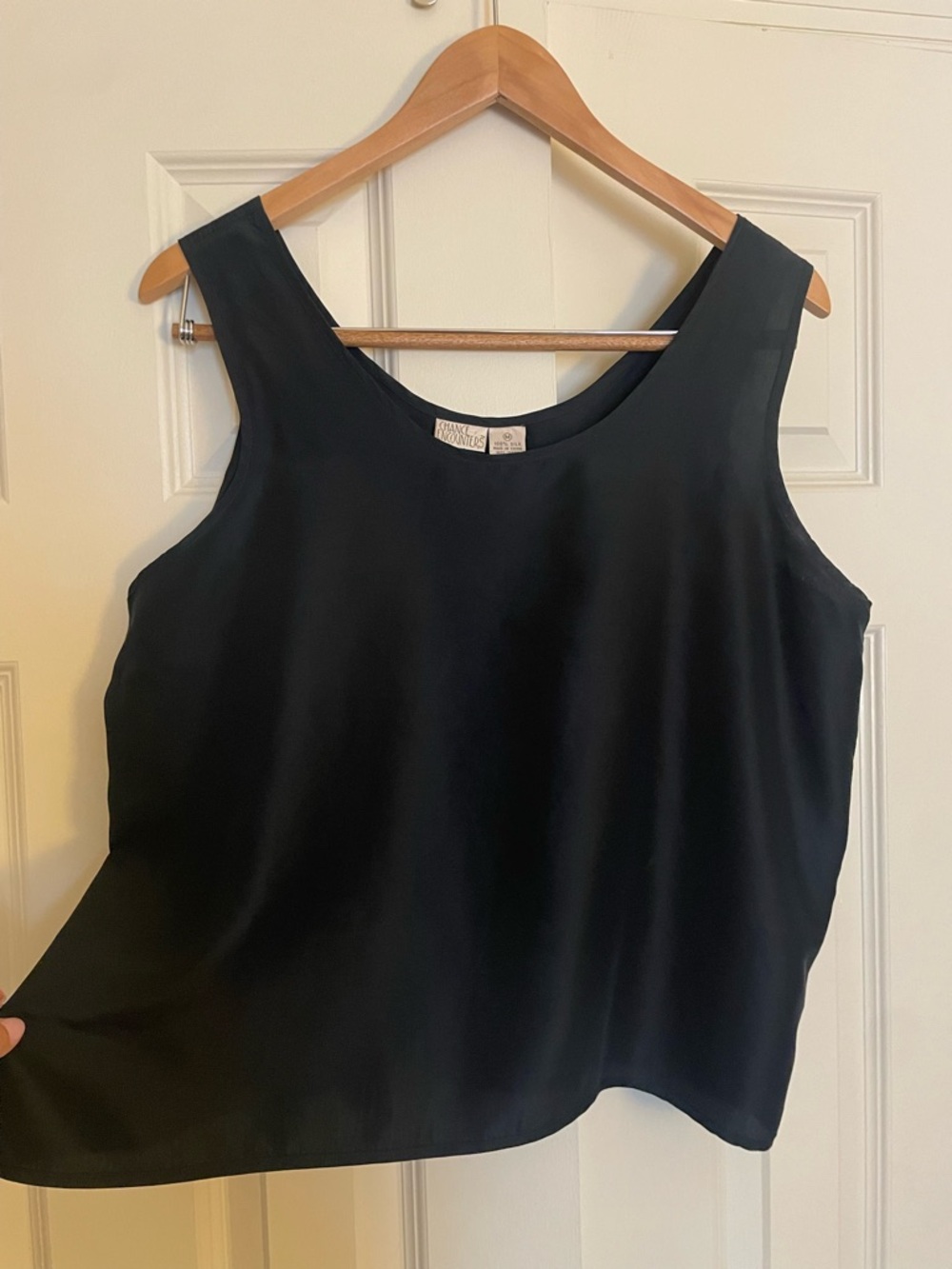Classic Black Sleeveless Women's Tank Top - Picture 4 of 5